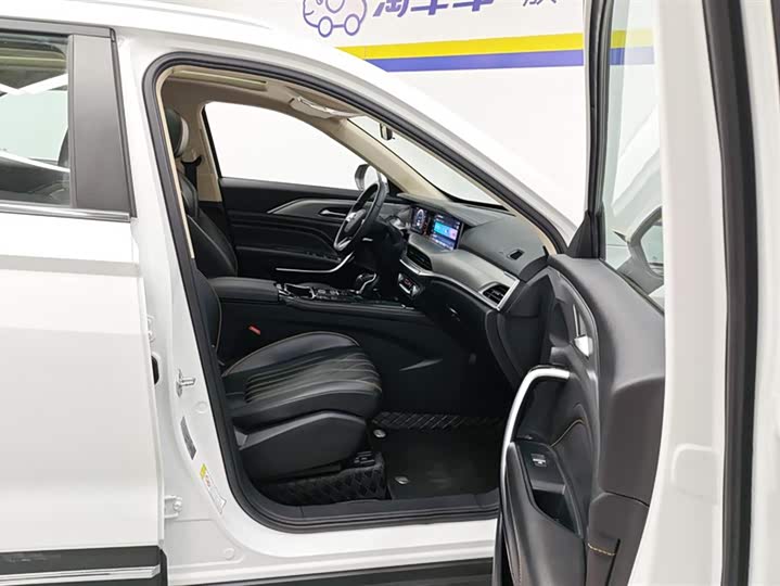 Фото 8 - Bestune T77