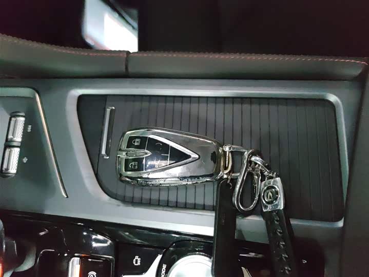 Фото 9 - Changan CS75 Plus