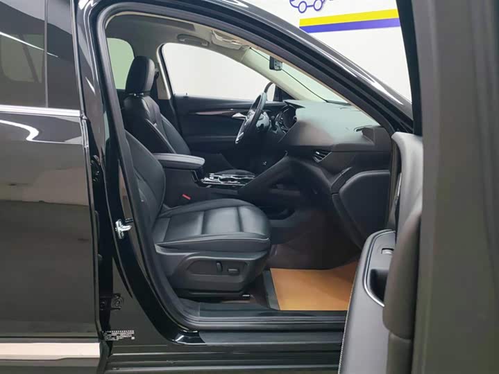 Фото 8 - Buick Envision Plus