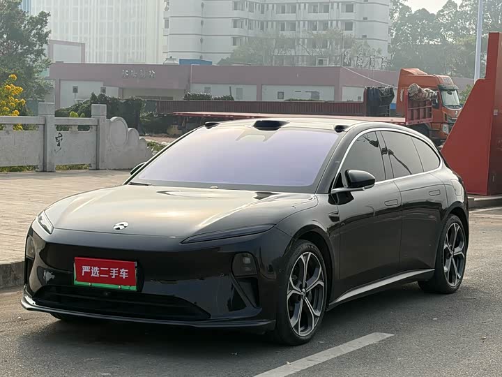 Фото 1 - Nio ET5T