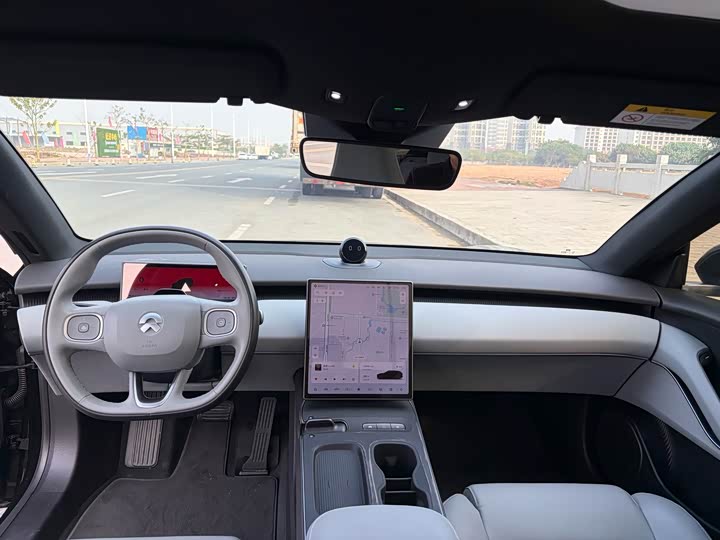 Фото 5 - Nio ET5T