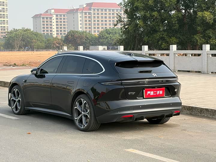 Фото 9 - Nio ET5T