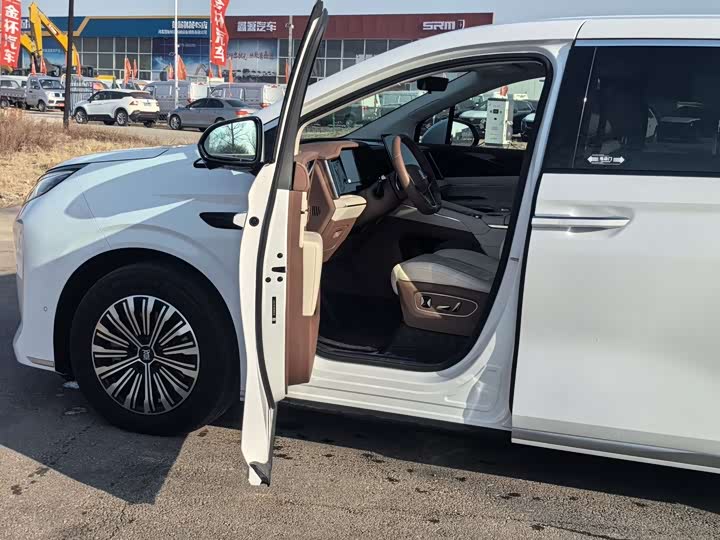 Фото 8 - BYD Xia