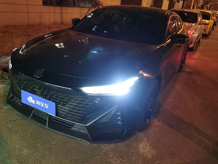 Фото 1 - Changan UNI-V