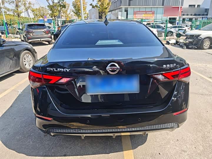 Фото 6 - Nissan Sylphy