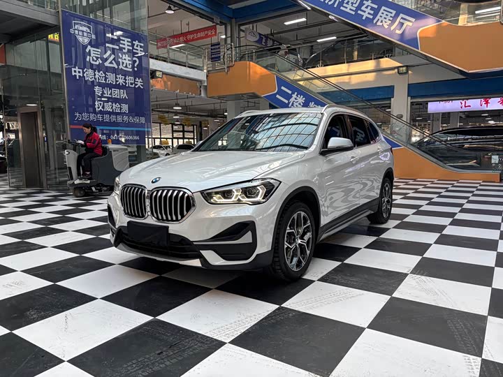 Фото 1 - BMW X1