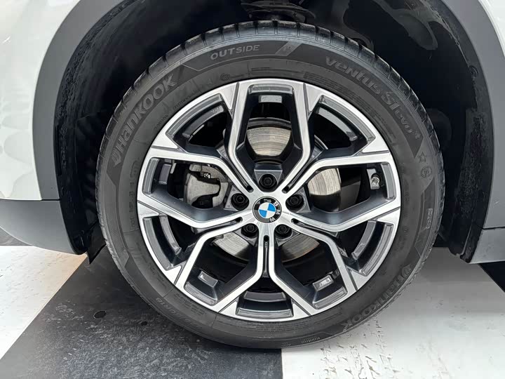Фото 4 - BMW X1