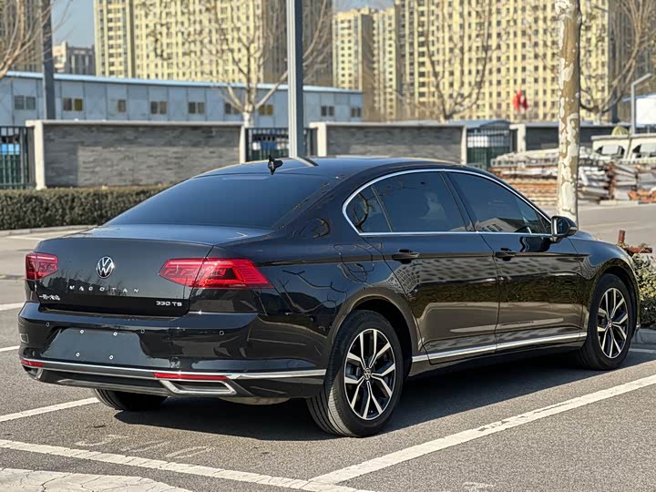 Фото 5 - Volkswagen Magotan