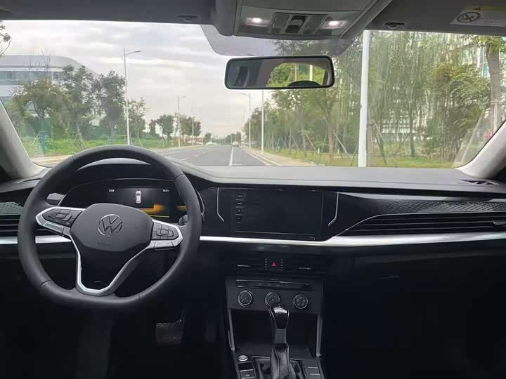 Фото 5 - Volkswagen Passat