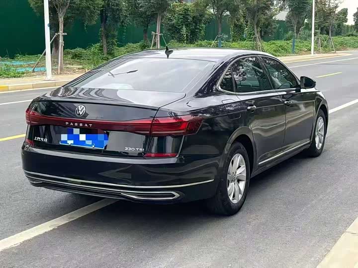 Фото 9 - Volkswagen Passat