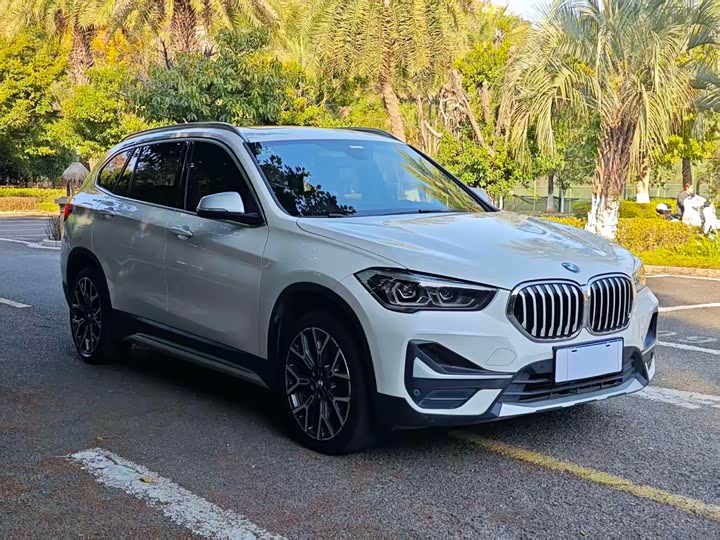 Фото 2 - BMW X1