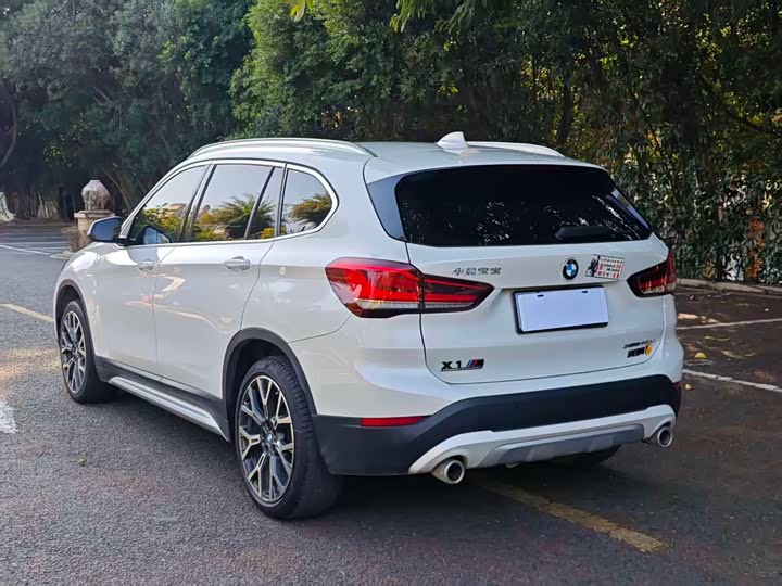 Фото 9 - BMW X1