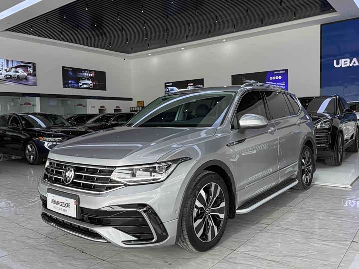 Фото 1 - Volkswagen Tiguan L Pro