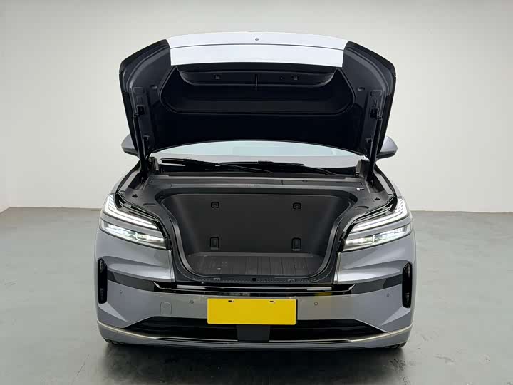 Фото 8 - Nio Onvo L90