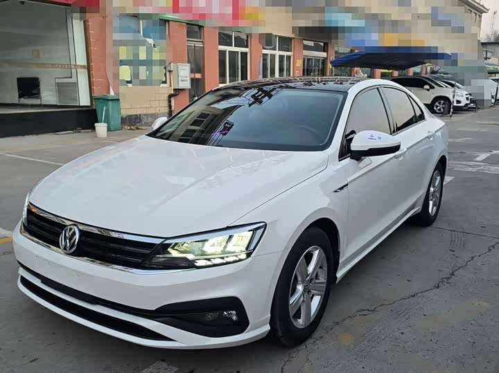 Фото 1 - Volkswagen Lamando L