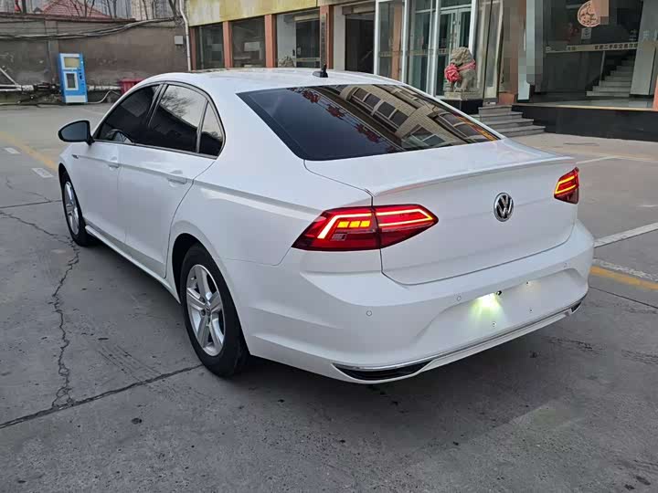 Фото 2 - Volkswagen Lamando L