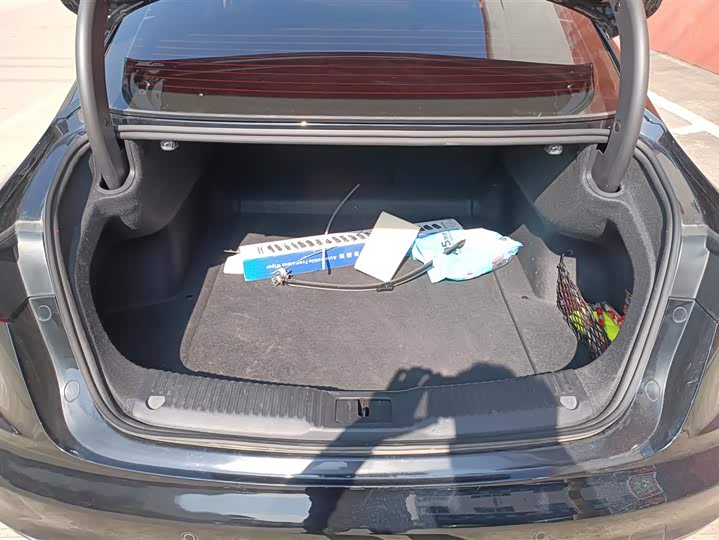 Фото 4 - Hongqi H5