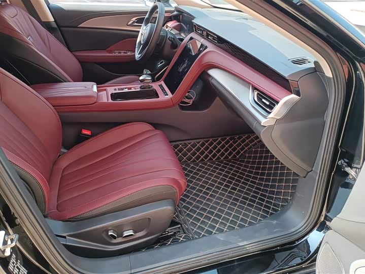 Фото 8 - Hongqi H5