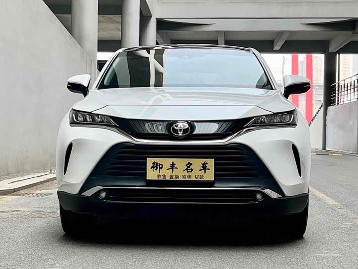 Фото 2 - Toyota Harrier