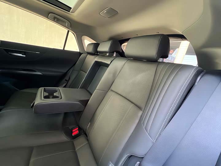 Фото 8 - Toyota Harrier