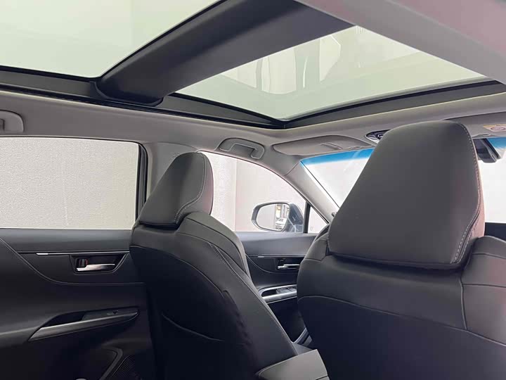 Фото 9 - Toyota Harrier