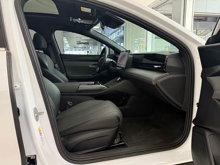 Фото 8 - BYD Qin L