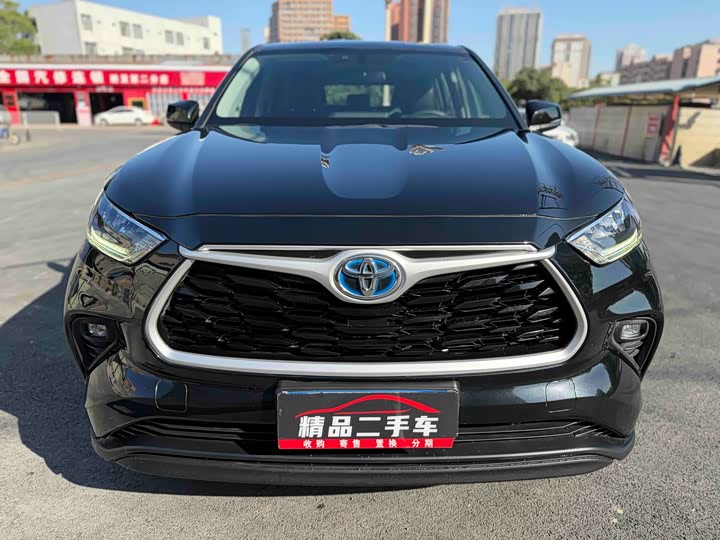 Фото 2 - Toyota Highlander