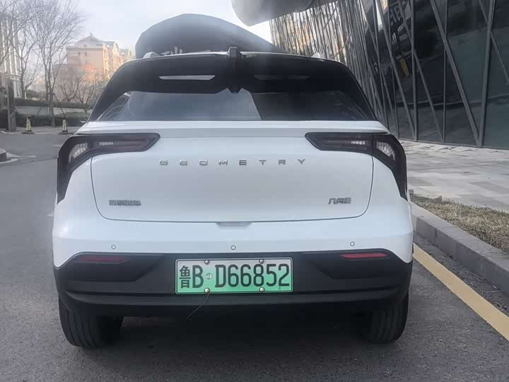 Фото 6 - Geely Geometry E Firefly