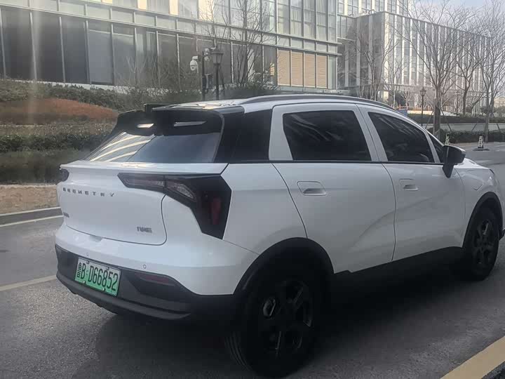 Фото 7 - Geely Geometry E Firefly