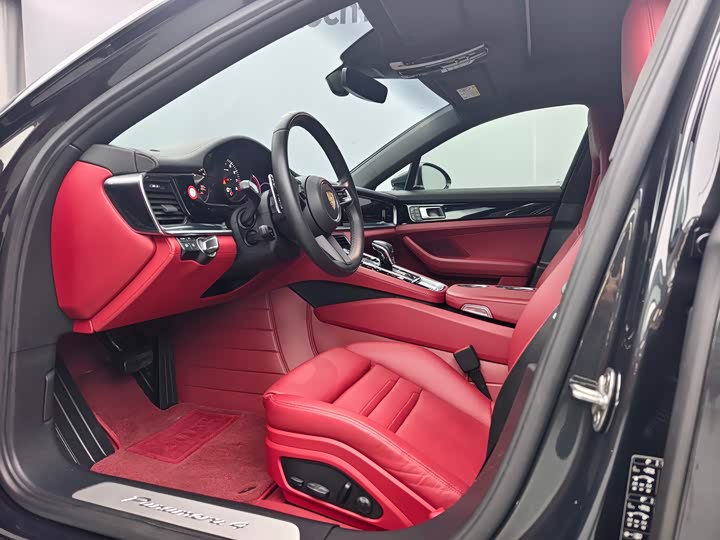 Фото 9 - Porsche Panamera