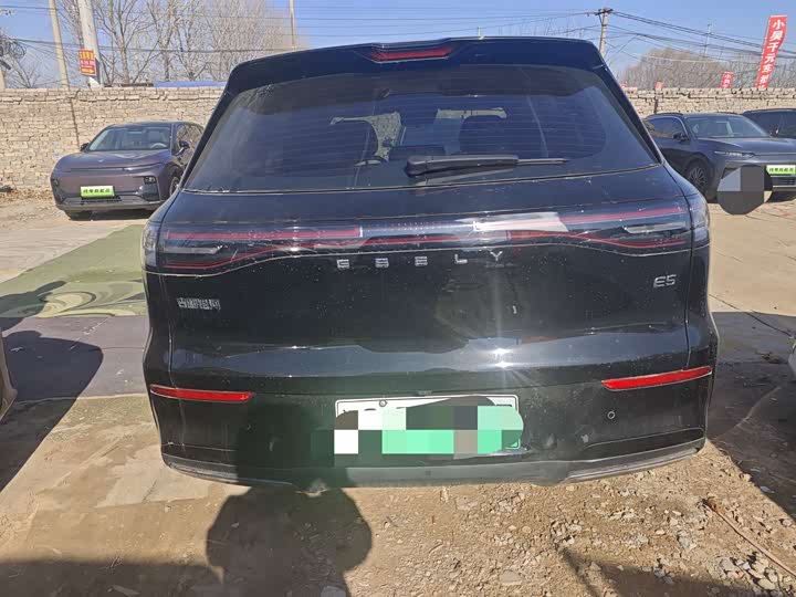 Фото 8 - Geely Galaxy E5