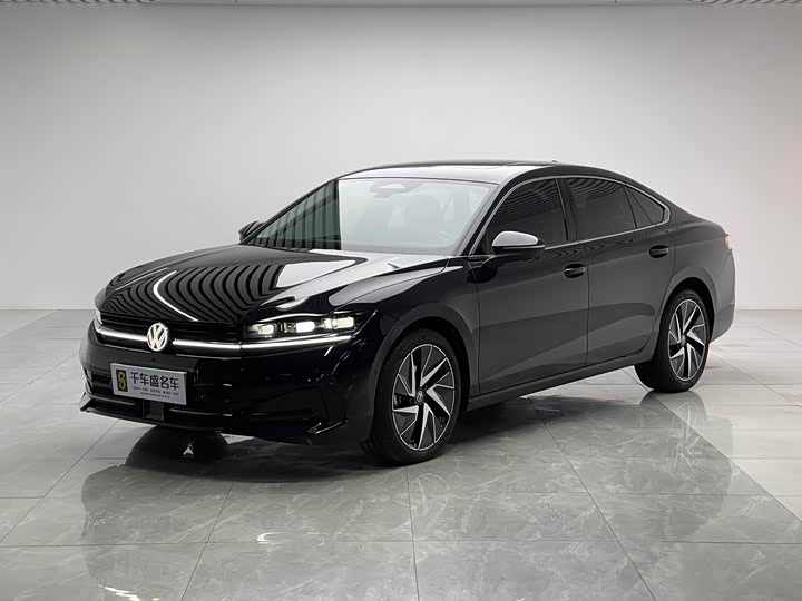 Фото 1 - Volkswagen Magotan