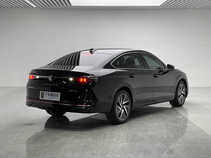 Фото 6 - Volkswagen Magotan