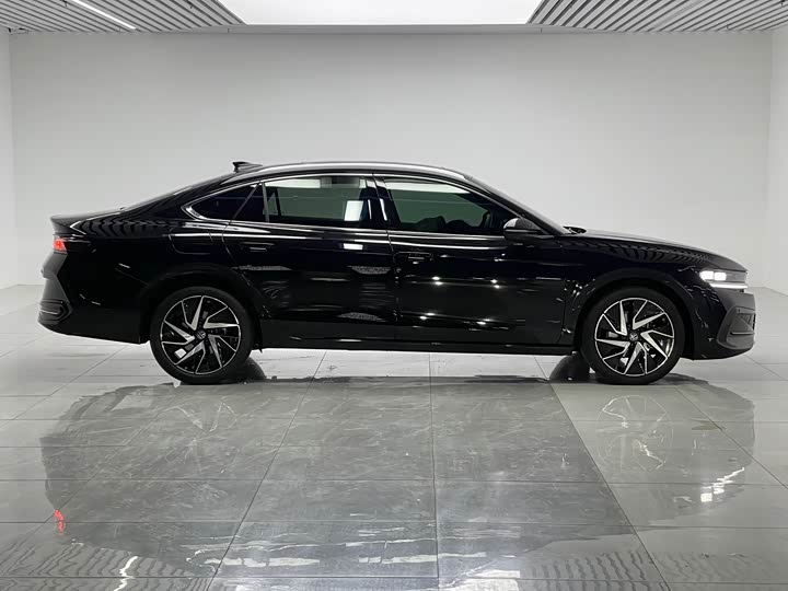 Фото 8 - Volkswagen Magotan