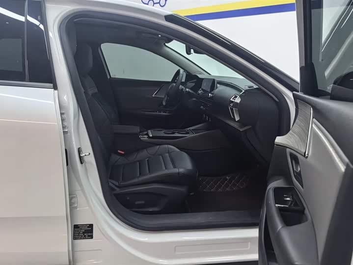 Фото 8 - Citroen C5 X