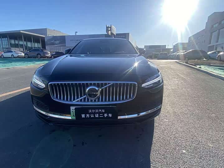 Фото 2 - Volvo S90 Hybrid