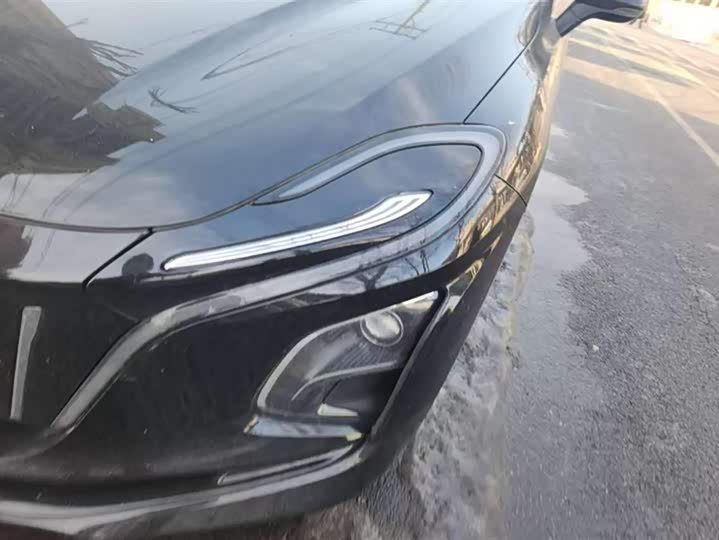 Фото 5 - Hongqi E-QM5