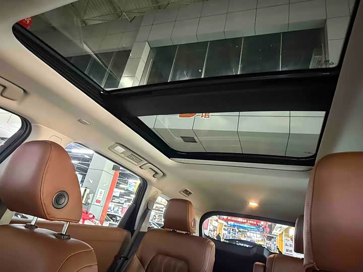 Фото 7 - Nissan Pathfinder