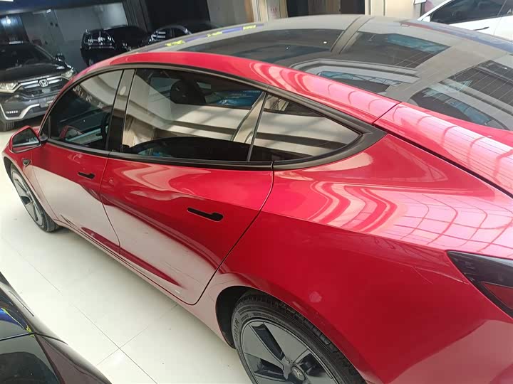 Фото 5 - Tesla Model 3