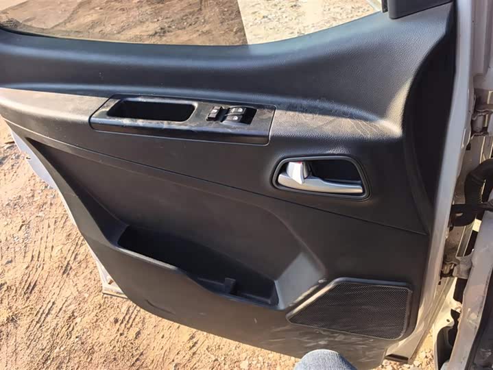 Фото 7 - JAC Refine M3