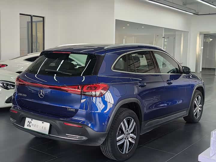 Фото 4 - Mercedes-Benz EQA