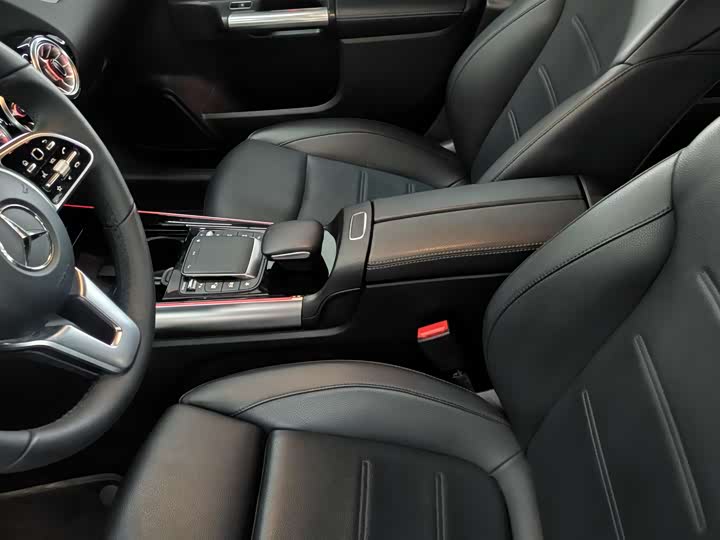 Фото 9 - Mercedes-Benz EQA