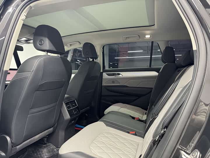 Фото 4 - Volkswagen Tavendor