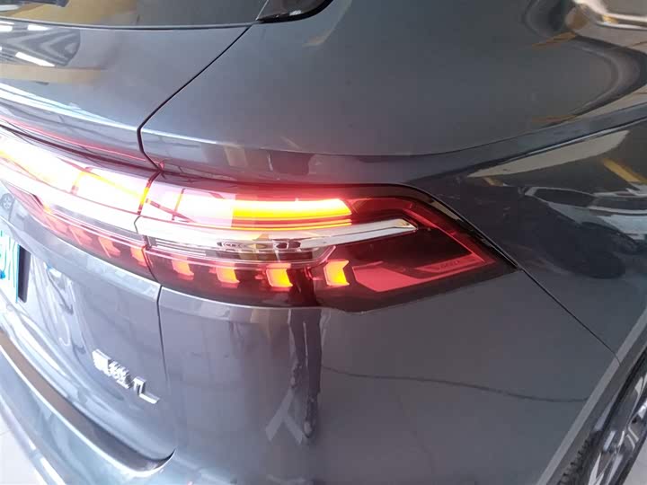 Фото 8 - Geely Monjaro