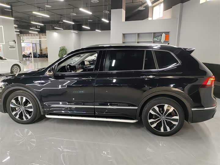 Фото 5 - Volkswagen Tiguan L Pro