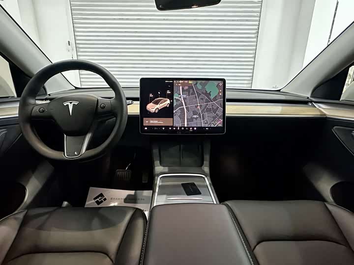 Фото 9 - Tesla Model Y