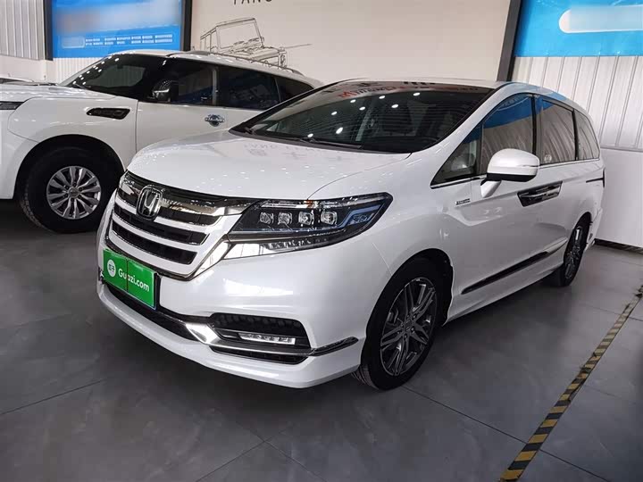 Фото 1 - Honda Elysion