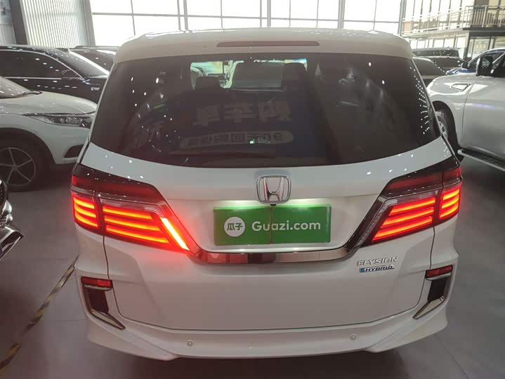 Фото 6 - Honda Elysion