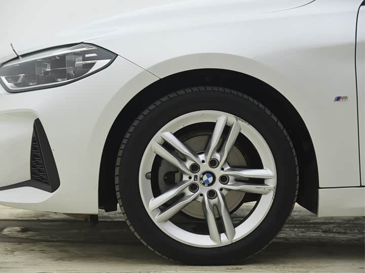 Фото 3 - BMW 1 Series