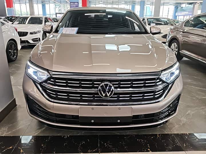 Фото 3 - Volkswagen Sagitar L